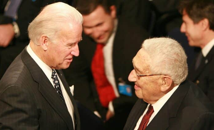 Modern U.S. warmongering is scaring Henry Kissinger